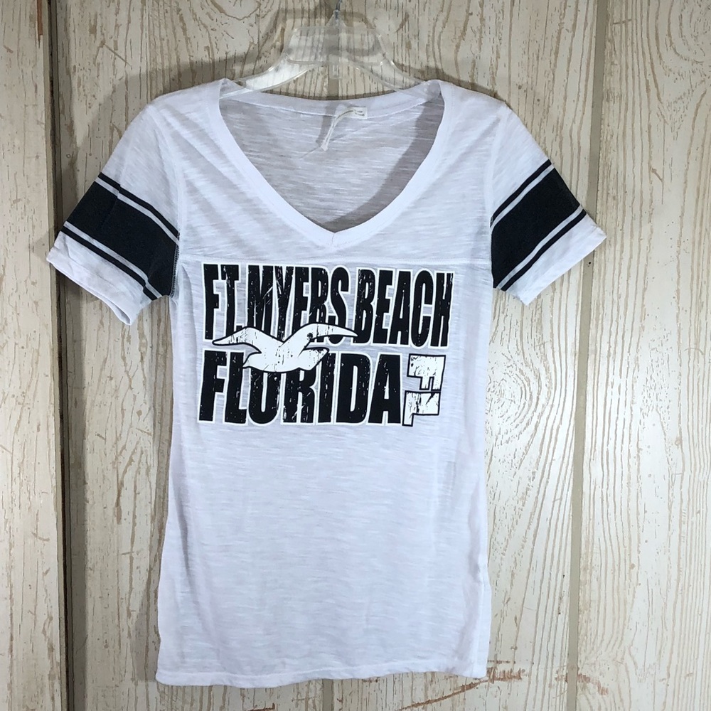 Basix of America Ft. Meyer Beach Tee Size L